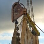 Pescadores de Vilanova i la Geltrú reunidos en el puerto durante una protesta por la situación del sector
